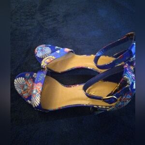 Beautiful Blue Floral Sandals